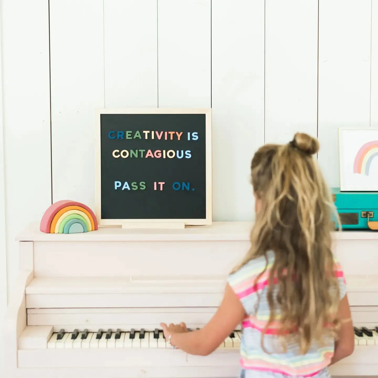 1" 200pc Rainbow Mod Magnetic Letters