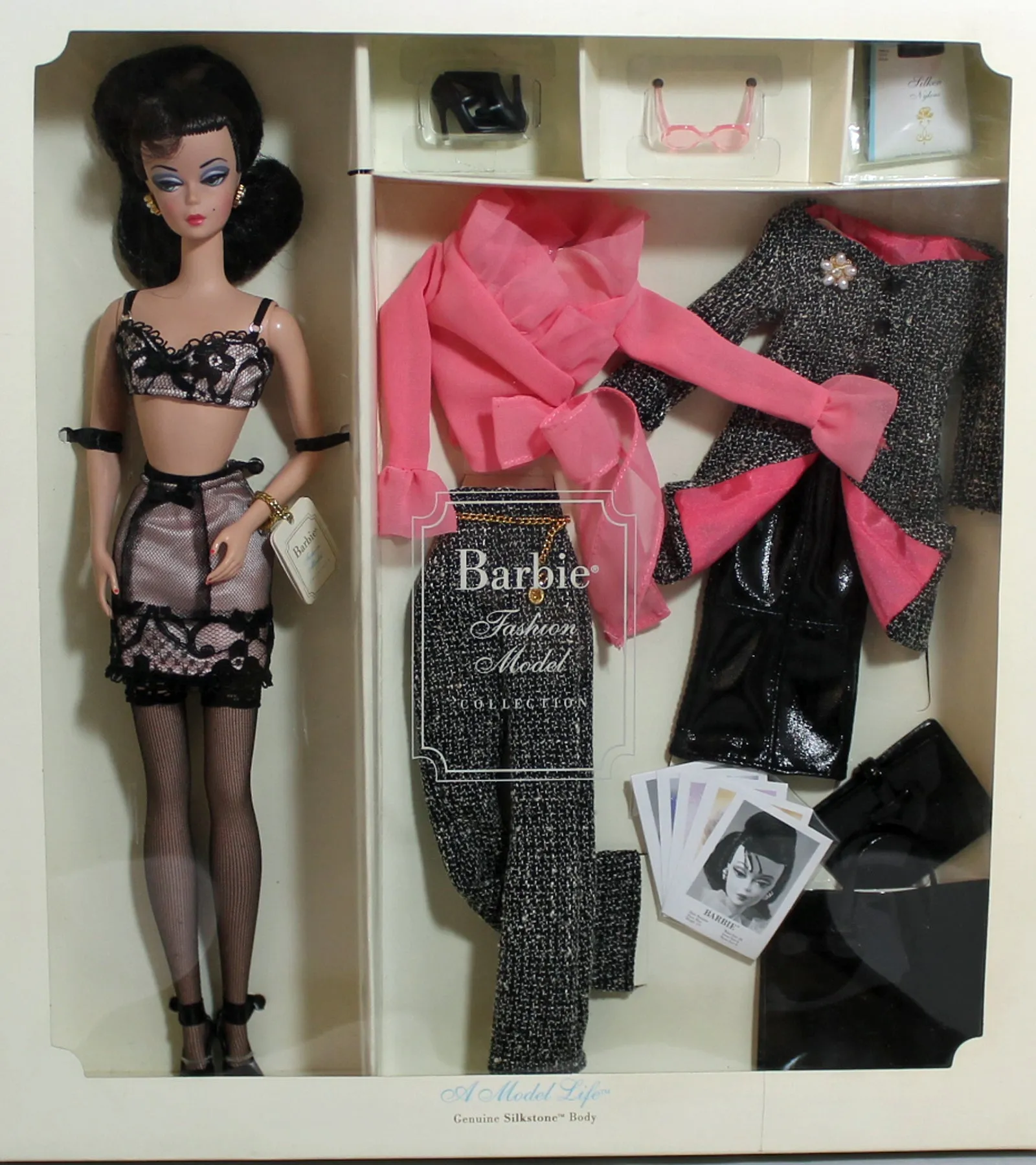 2002 A Model Life Barbie Giftset (B0147) - Silkstone