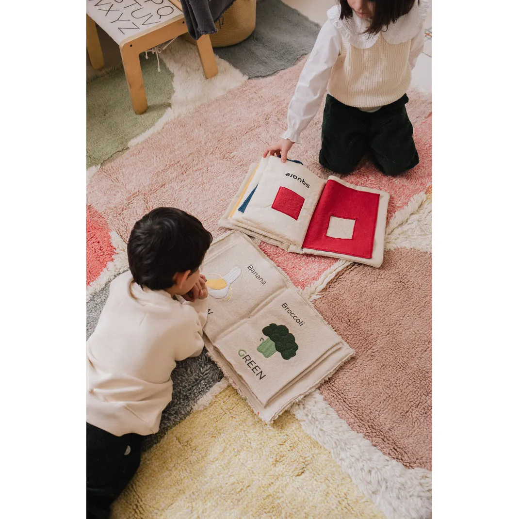 Lorena Canals New Green Toys - Colours Sensory Book - 22x28cm